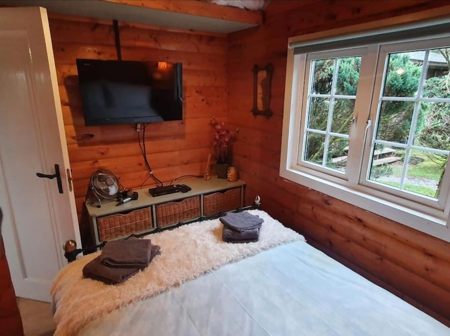 Snowdonia Escapes # Tranquil With Views, Wi-fi, Dog Friendly & Parking Trawsfynydd